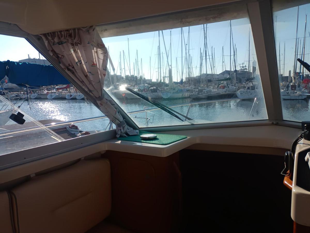 Nuit Insolite A Bord Du Bateau Exocet III Булон сюр Мер Екстериор снимка